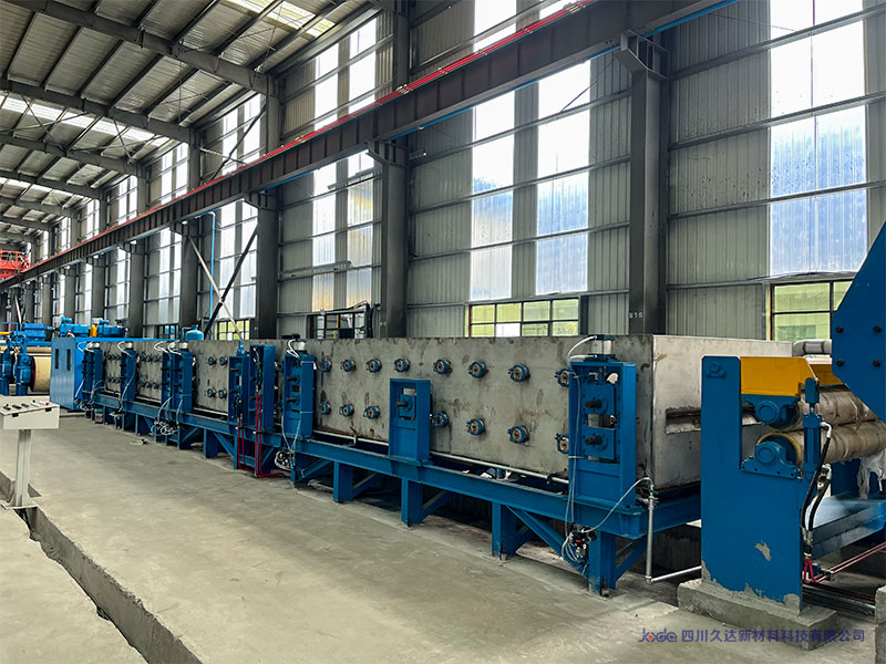 久達新材首臺拉彎矯設備順利投產